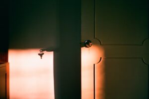 Read more about the article Are You Just a ‘Door Opener’? How to Prove Your Value Beyond the MLS